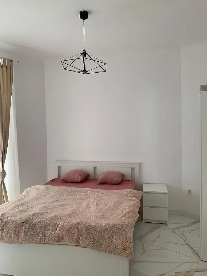 3 Rooms Apartament In The City Center Of Bucharest Romania